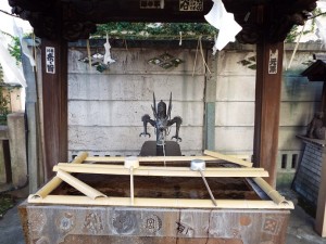 高山神社の手水舎